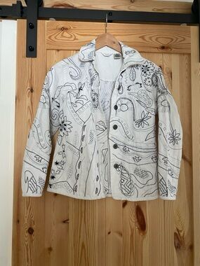 Laura Ashley White Flower Patterned Button-Front Jean-like Jacket